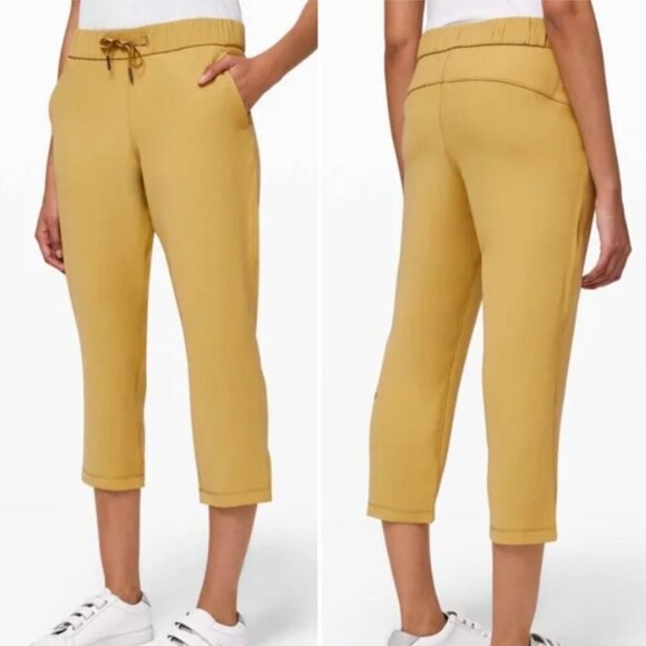 Lululemon On the Fly Crop *Woven 23" in Vintage Gold Yellow Size 10 - Picture 1 of 5